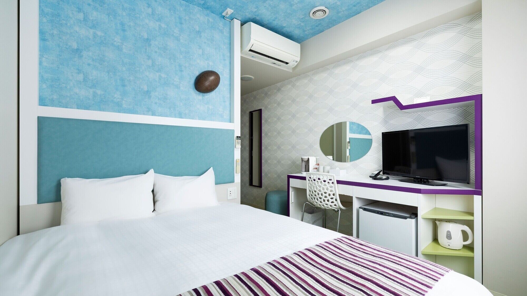 Down duvets, desk, blackout curtains, soundproofing