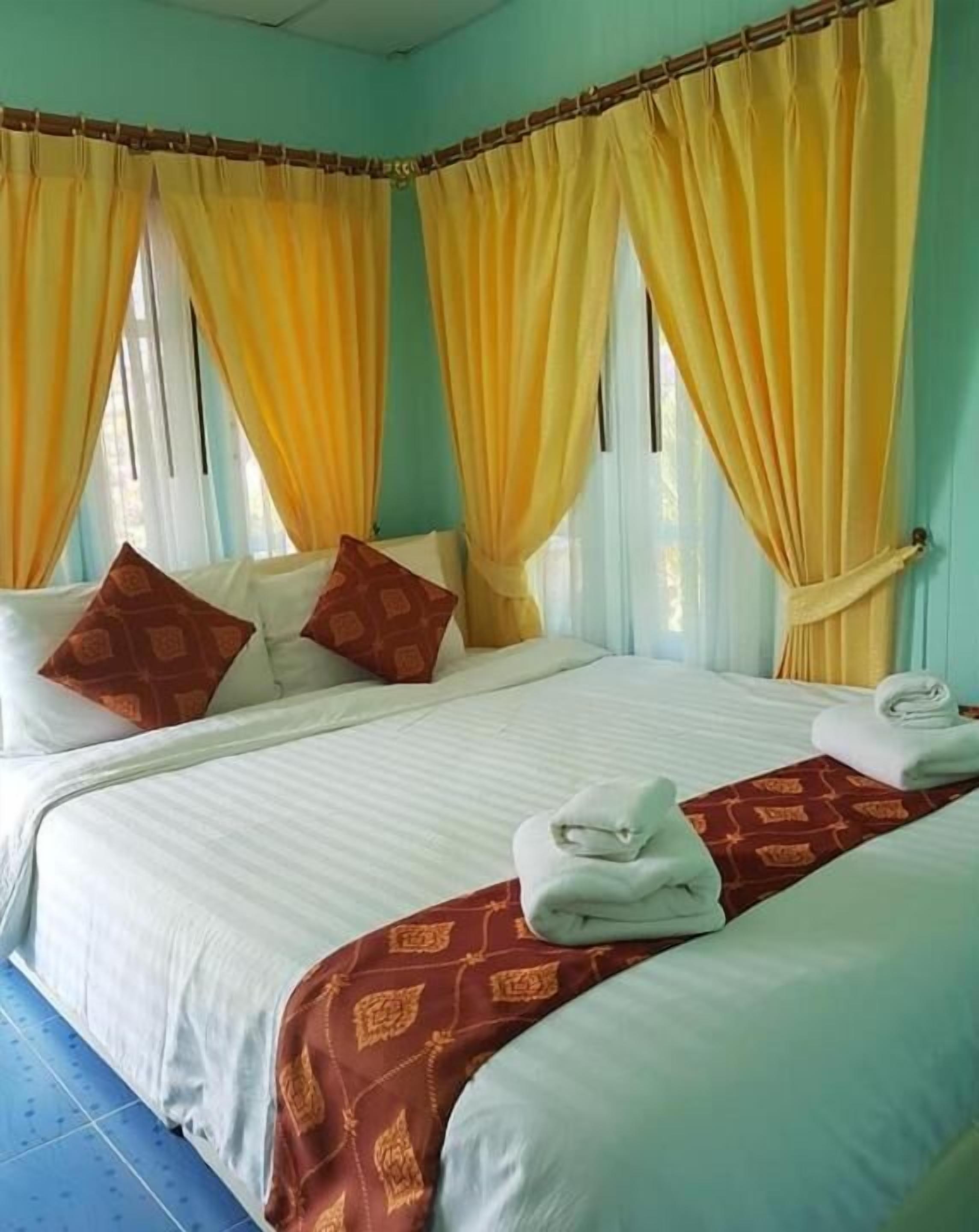 minibar, in-room safe, free wifi