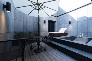 Party Room | Terrace/patio - Boutique Hotel XYM Pyeongtaek (Pyeongtaek)