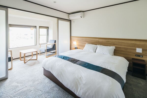 3 sovrum, sängtillbehör av högsta kvalitet och duntäcken