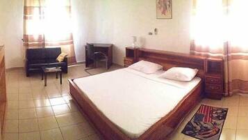 スイート | 高級寝具、ミニバー、遮光カーテン、WiFi (無料)