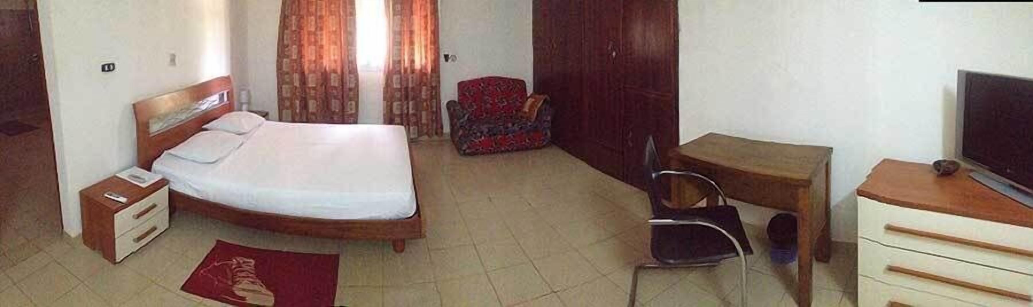 1 bedroom, premium bedding, minibar, blackout curtains