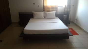 Ropa de cama de alta calidad, minibar, cortinas blackout y wifi gratis