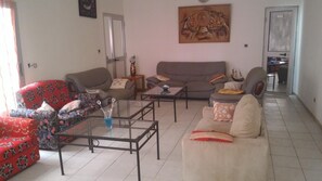 43-inch flat-screen TV with satellite channels, TV, streaming services