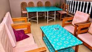 Unclassified image, 3 of 25, button - Residence Diane (Ouagadougou)
