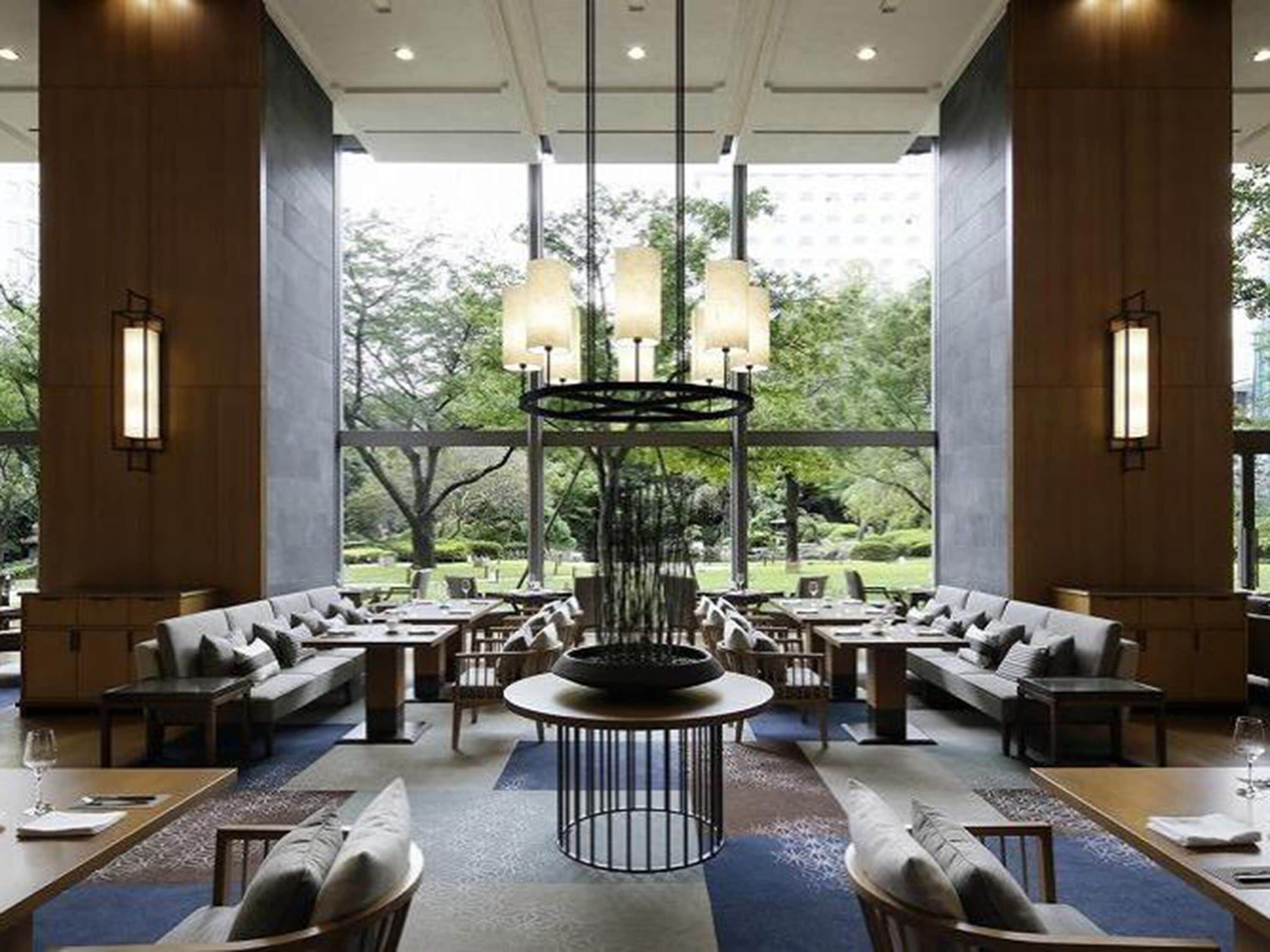 4 restaurants, breakfast, lunch, dinner served; Japanese cuisine 