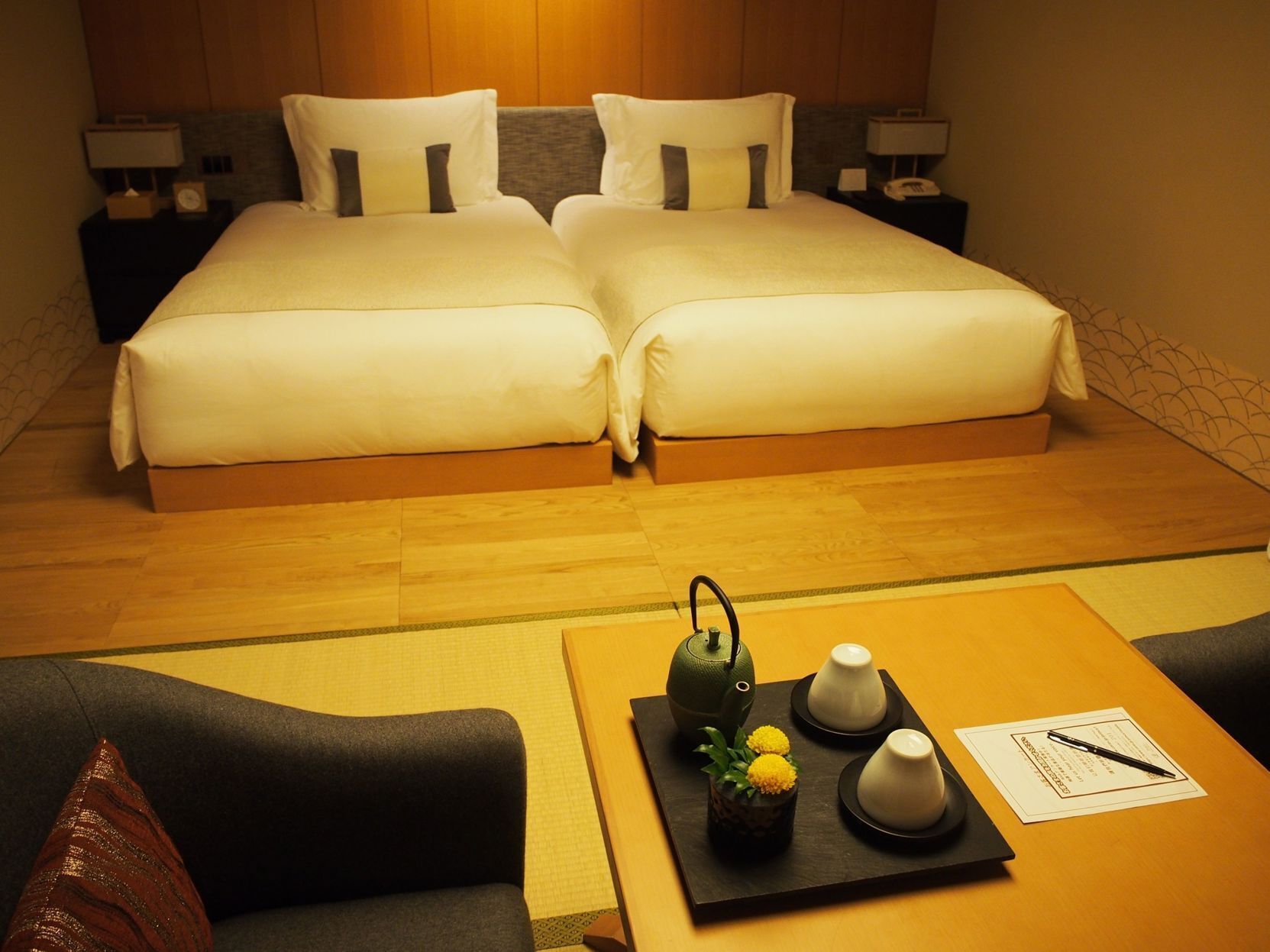 2 bedrooms, down duvets, in-room safe, desk