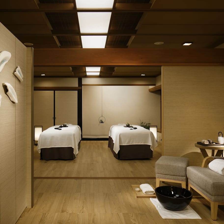 Body treatments, body scrubs, facials, 1 treatment room, massages