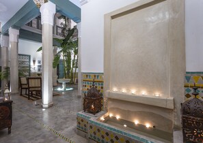 Interior entrance - Riad Azahar (Marrakech)