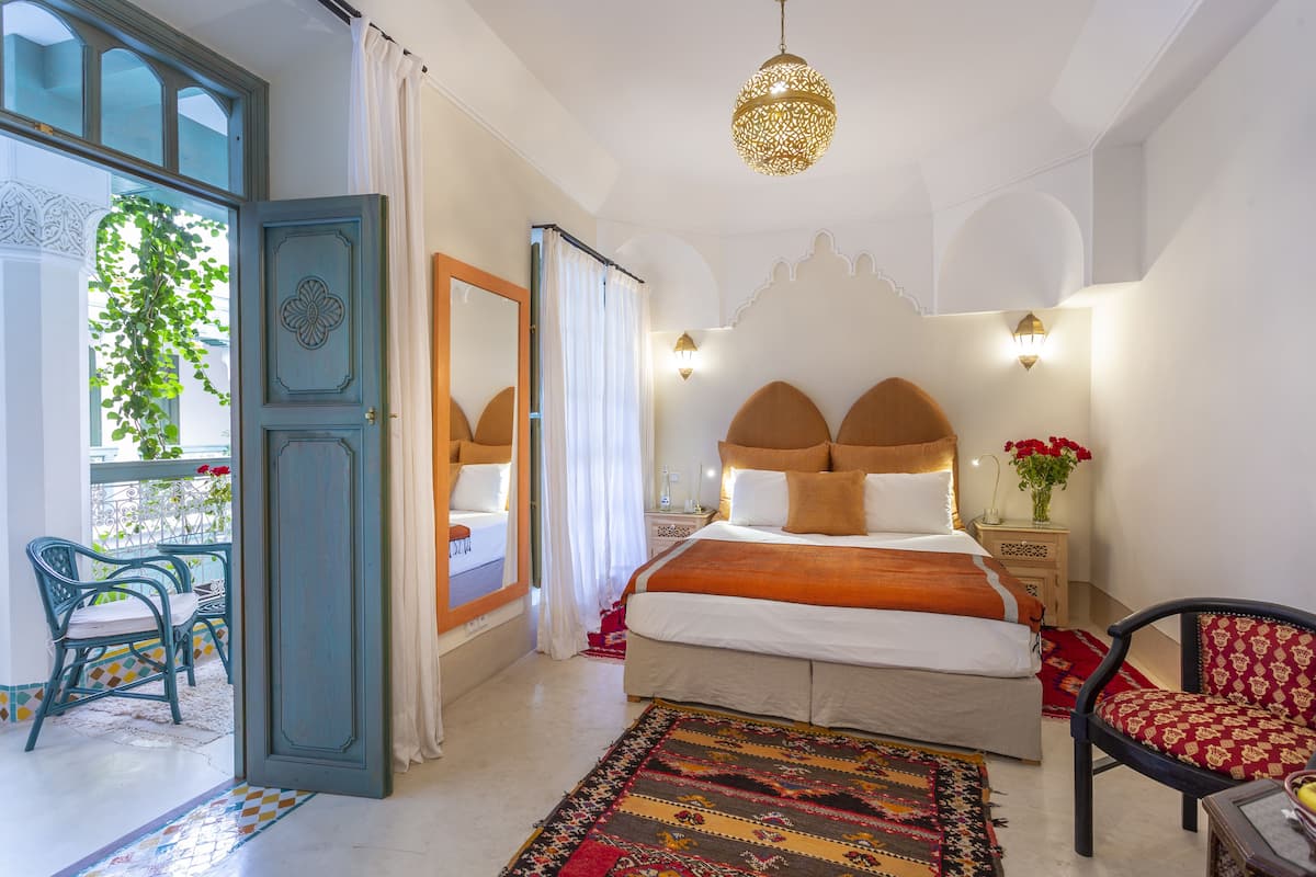 Egyptian cotton sheets, premium bedding, down comforters