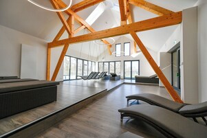 Salas para tratamentos a dois, sauna seca, sauna a vapor