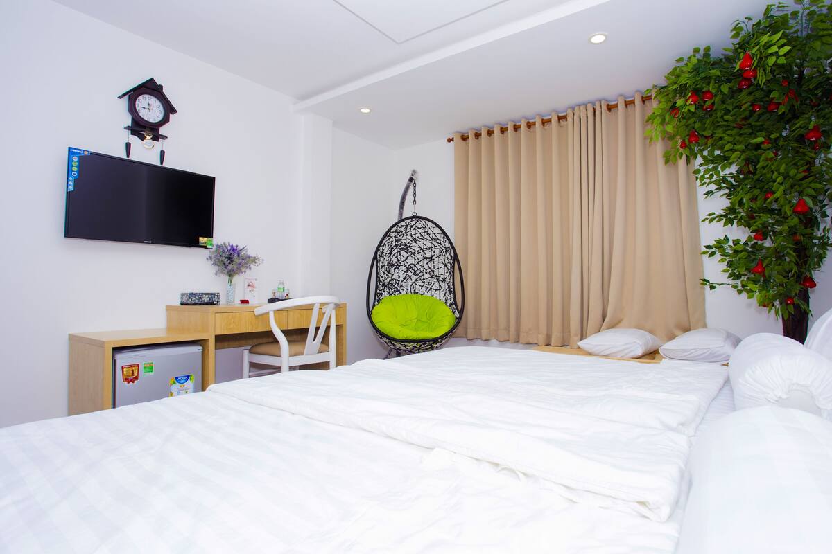 Habitació amb dos llits individuals | Minibar, caixa forta a l'habitació, escriptori i wifi gratuïta 