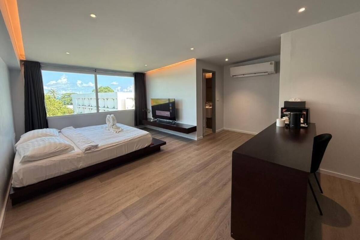 Deluxe Double Room, Sea View | Free WiFi