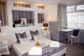 Apartment, 1 Bedroom (#1) | Premium bedding, desk, iron/ironing board, free WiFi - Humberstone House (Grimsby)