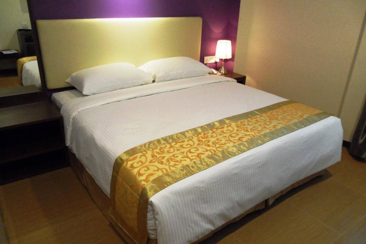 Superior Double Room | In-room safe, desk, laptop workspace, iron/ironing board (on request)