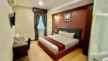 In-room safe, desk, blackout curtains, iron/ironing board