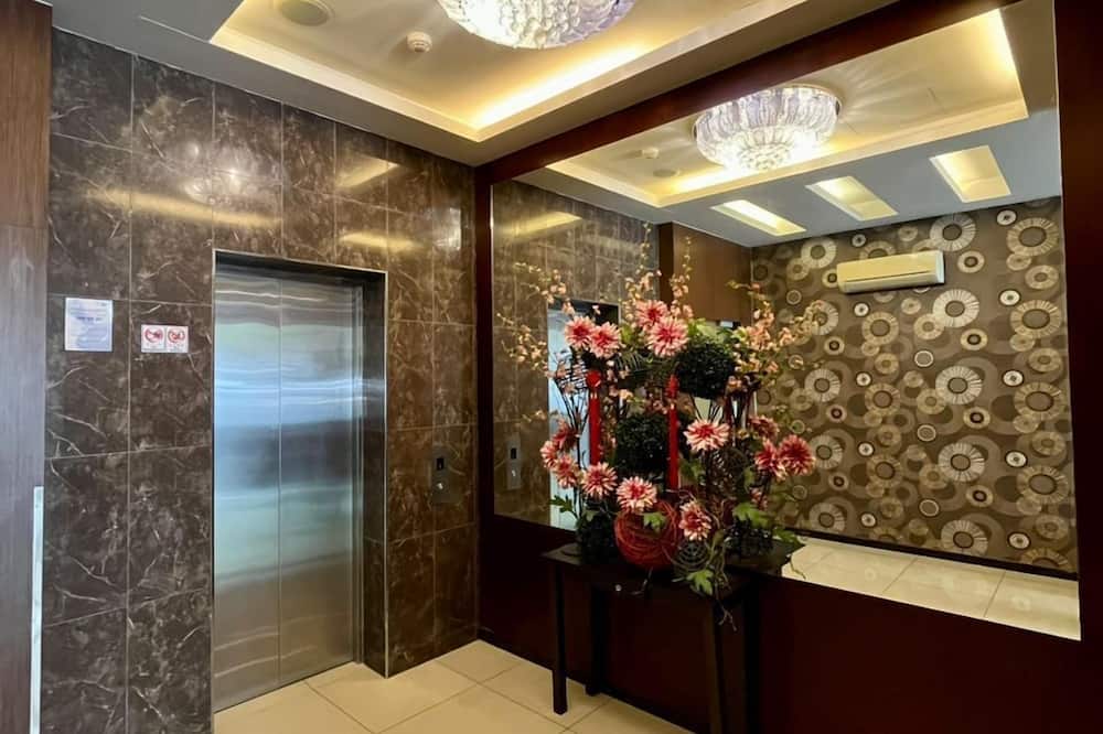 Eight Days Boutique Hotel