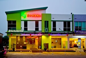 Fachada de la propiedad