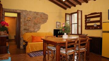 Comfort-Apartment, 1 Schlafzimmer, Küche, Gartenblick | Wohnbereich