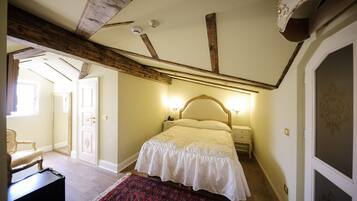 Chambre Deluxe Double ou avec lits jumeaux | Literie de qualité supérieure, couette en duvet d'oie, minibar