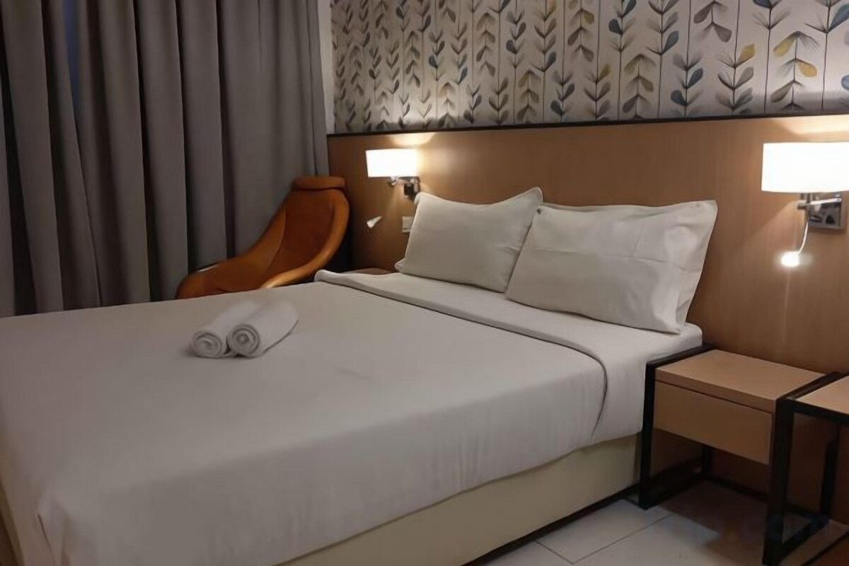 Desk, iron/ironing board (on request), free WiFi, bed sheets