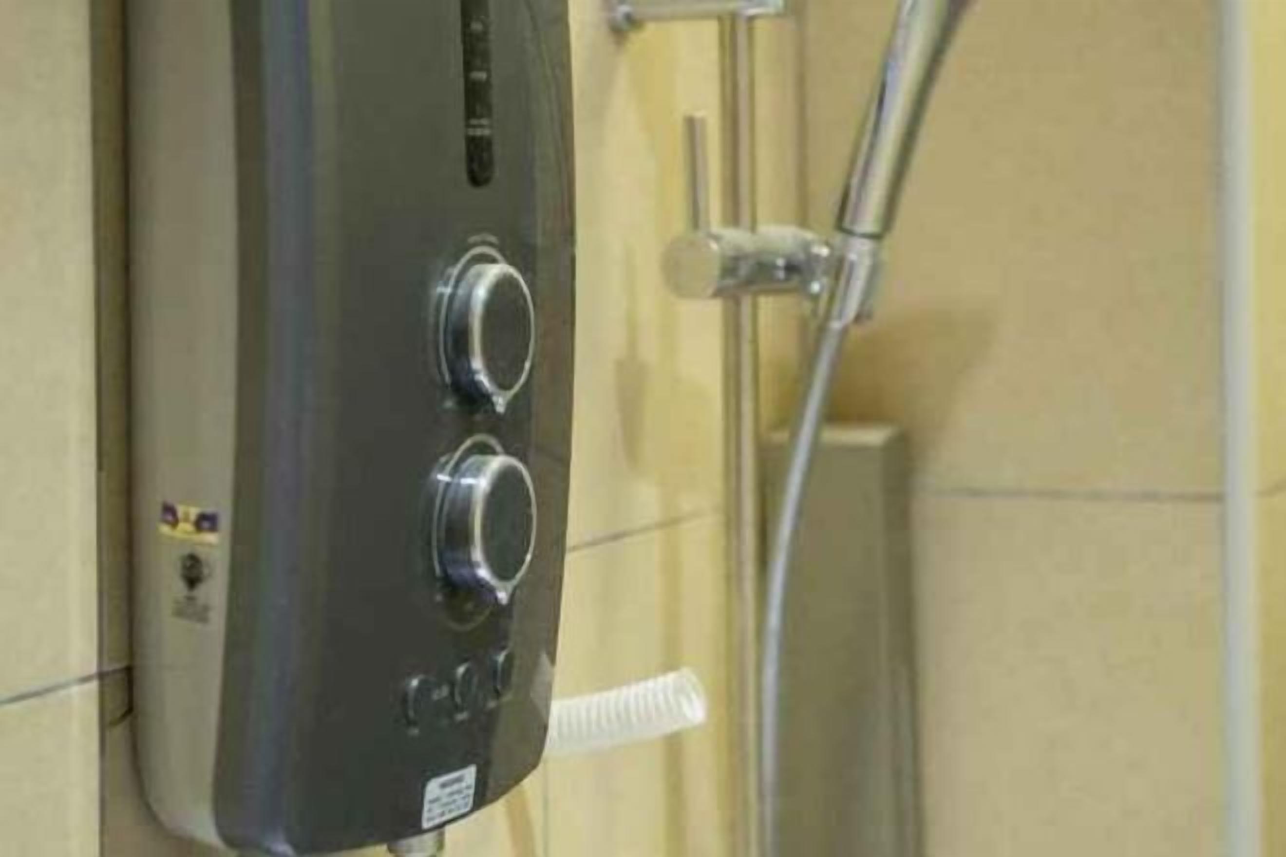 Dusche mit Handbrause