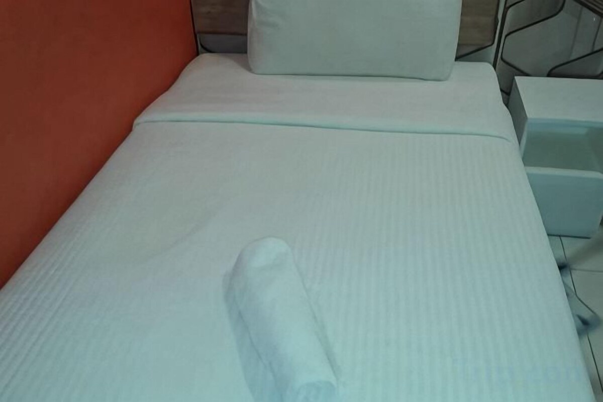 Desk, iron/ironing board (on request), free WiFi, bed sheets