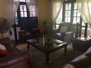 ล็อบบี้เลานจ์