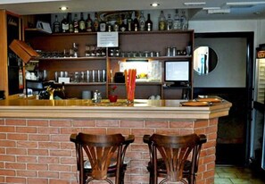 Bar (in der Unterkunft)