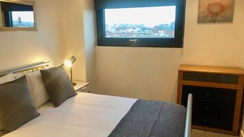 Apartment, 2 Bedrooms, 2 Bathrooms | 2 bedrooms, free WiFi