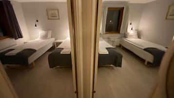 Blackout curtains, free WiFi, bed sheets
