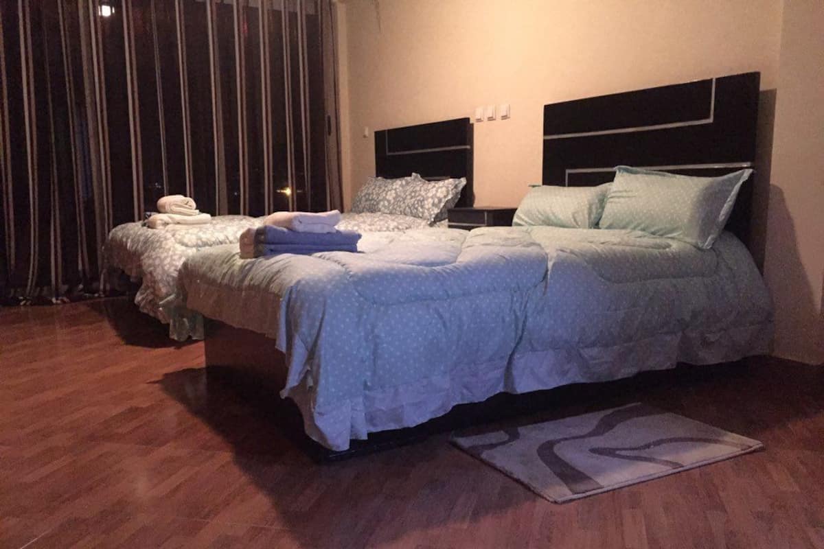 Standard Twin Room, Ensuite, City View | Desk, iron/ironing board (on request), WiFi (free)