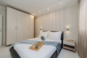 Superior Apartment, 1 Queen Bed with Sofa bed | 1 bedroom, in-room safe, desk, soundproofing