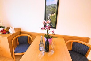 Appartement, 1 chambre, coin cuisine | Restauration dans la chambre