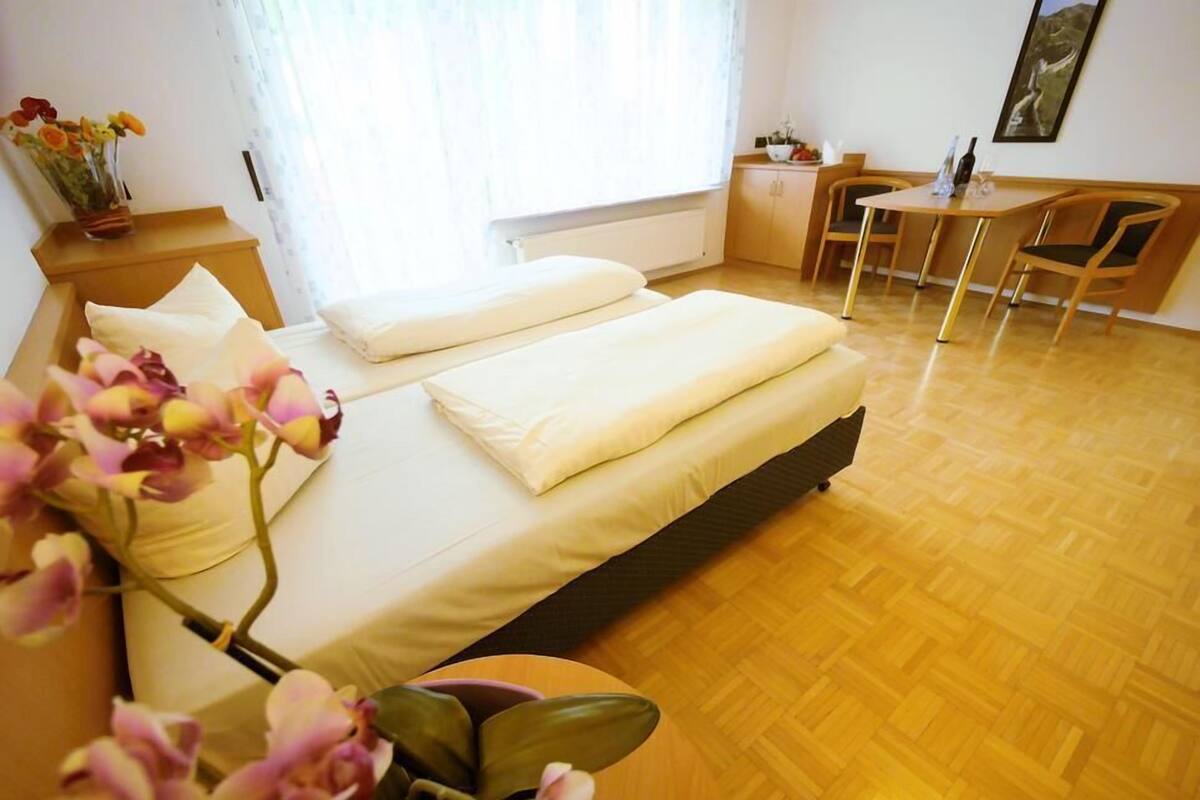 Apartment, 1 Bedroom, Kitchenette | 1 bedroom, soundproofing, WiFi (free)