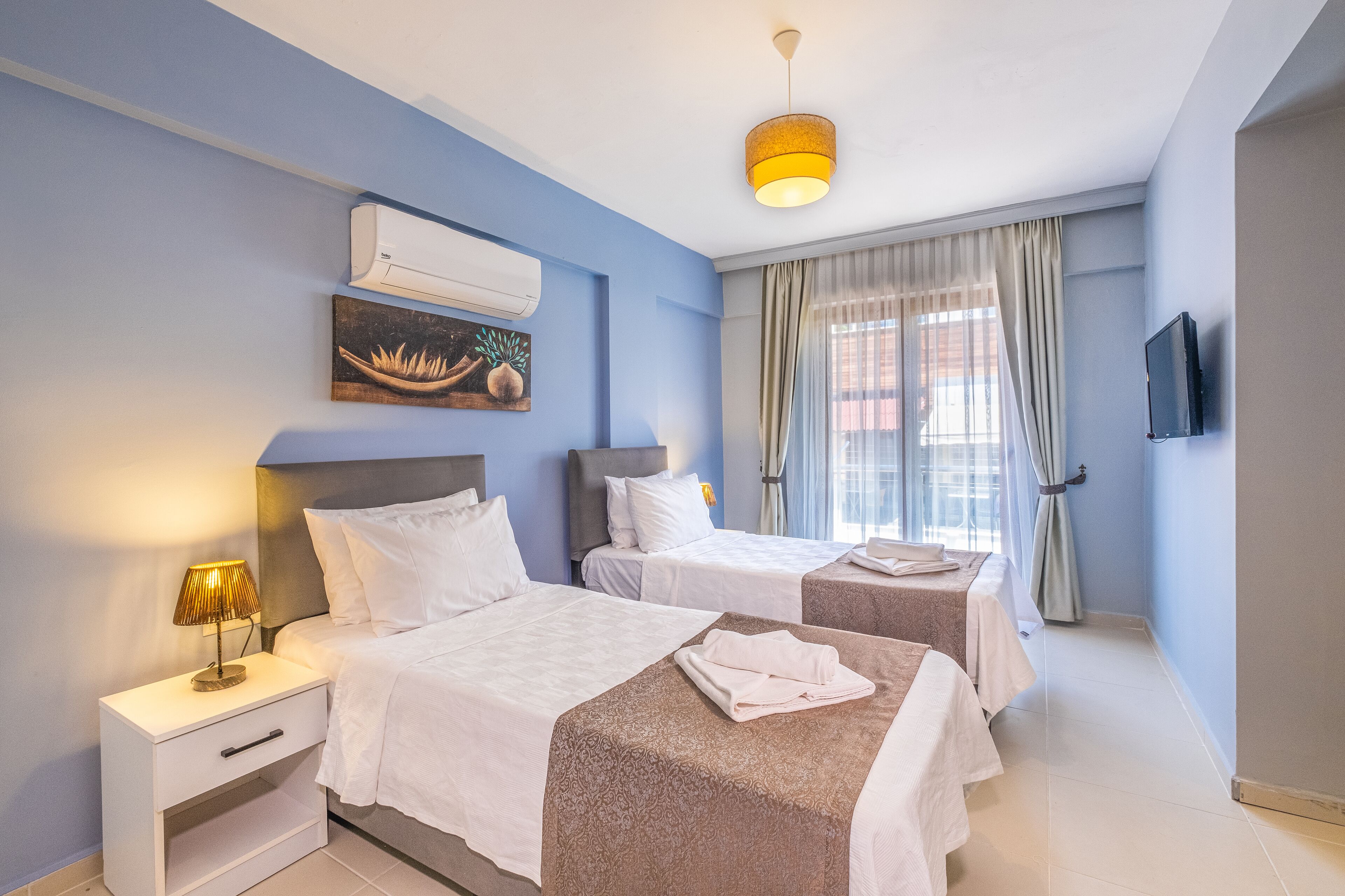 standard twin room | 1 bedroom, minibar, free wifi, bed sheets