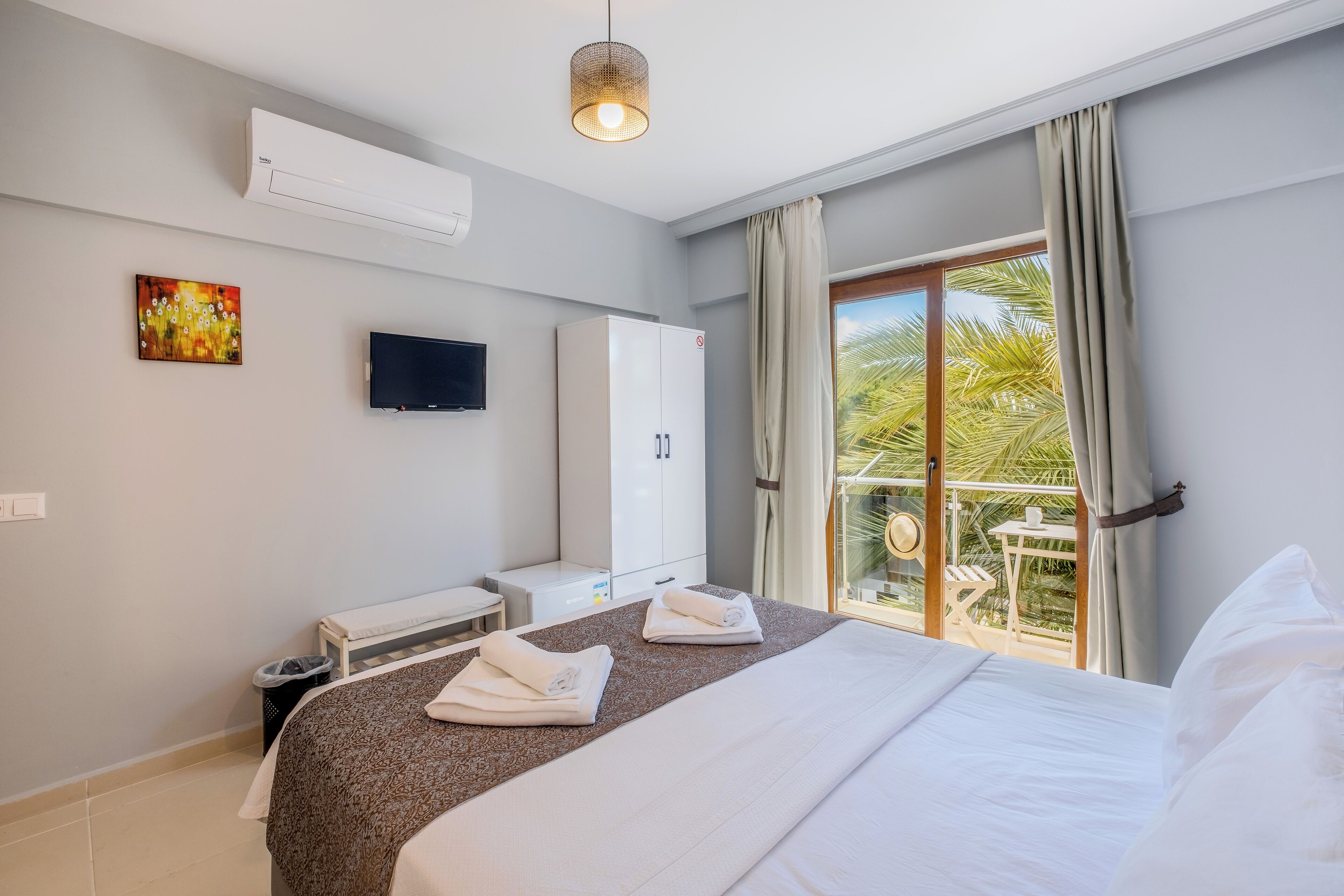 standard double room | 1 bedroom, minibar, free wifi, bed sheets