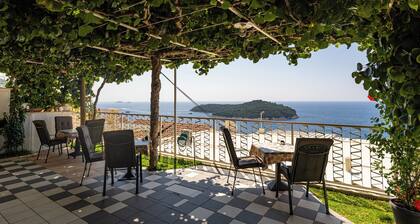 Apartments and Room Lora