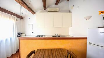 Apartemen Klasik, pemandangan kota | Ruang makan