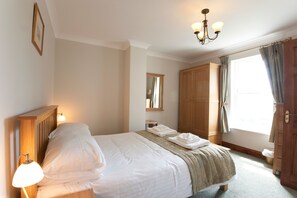 Cottage, 2 Bedrooms, 2 Bathrooms, Garden View (Dog Friendly)