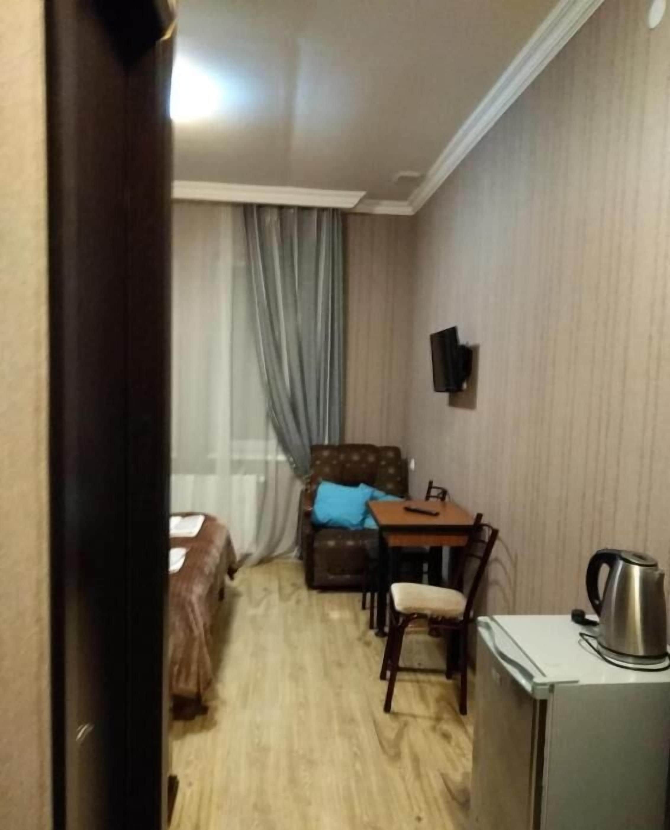 Soundproofing, free WiFi