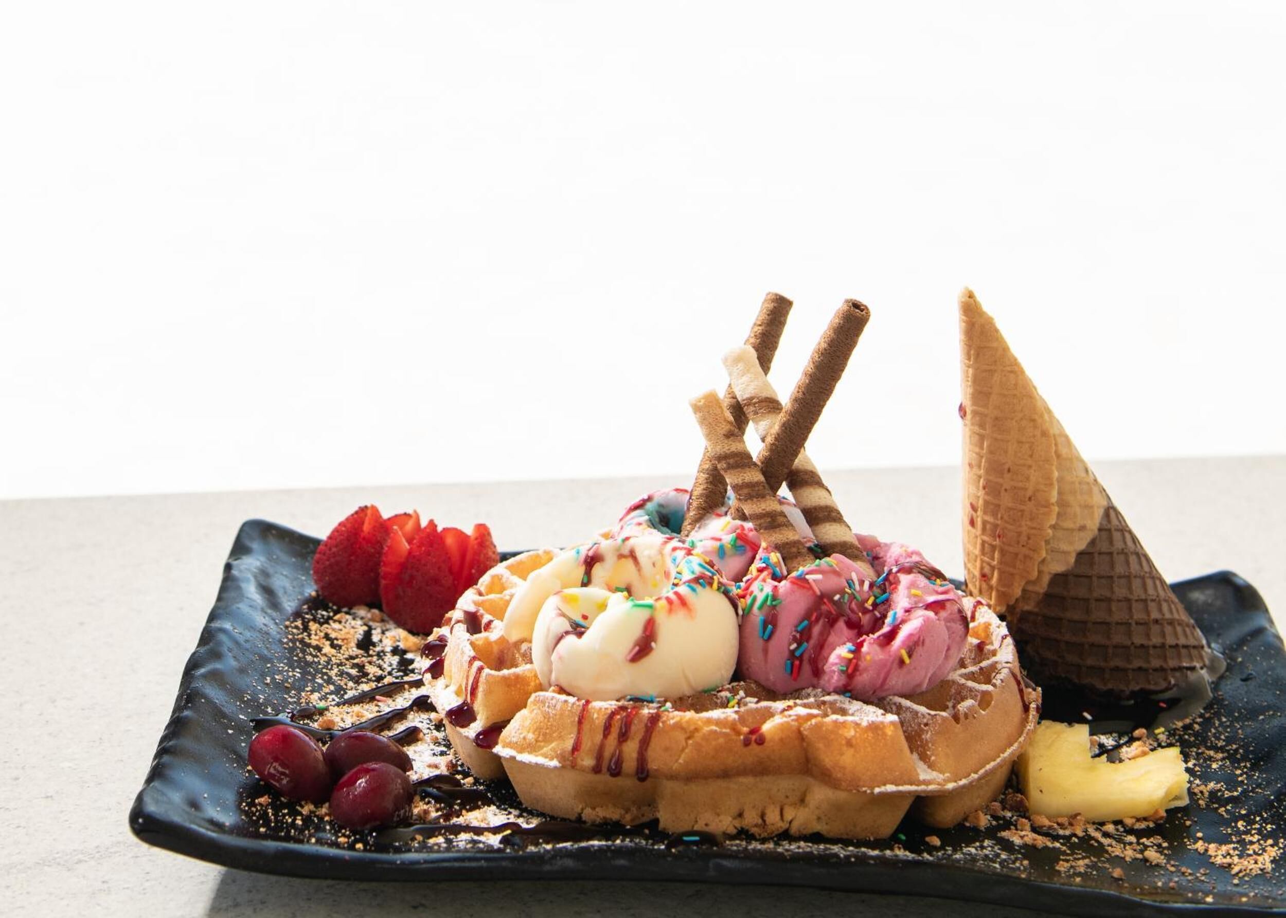 breakfast and dinner served, greek cuisine