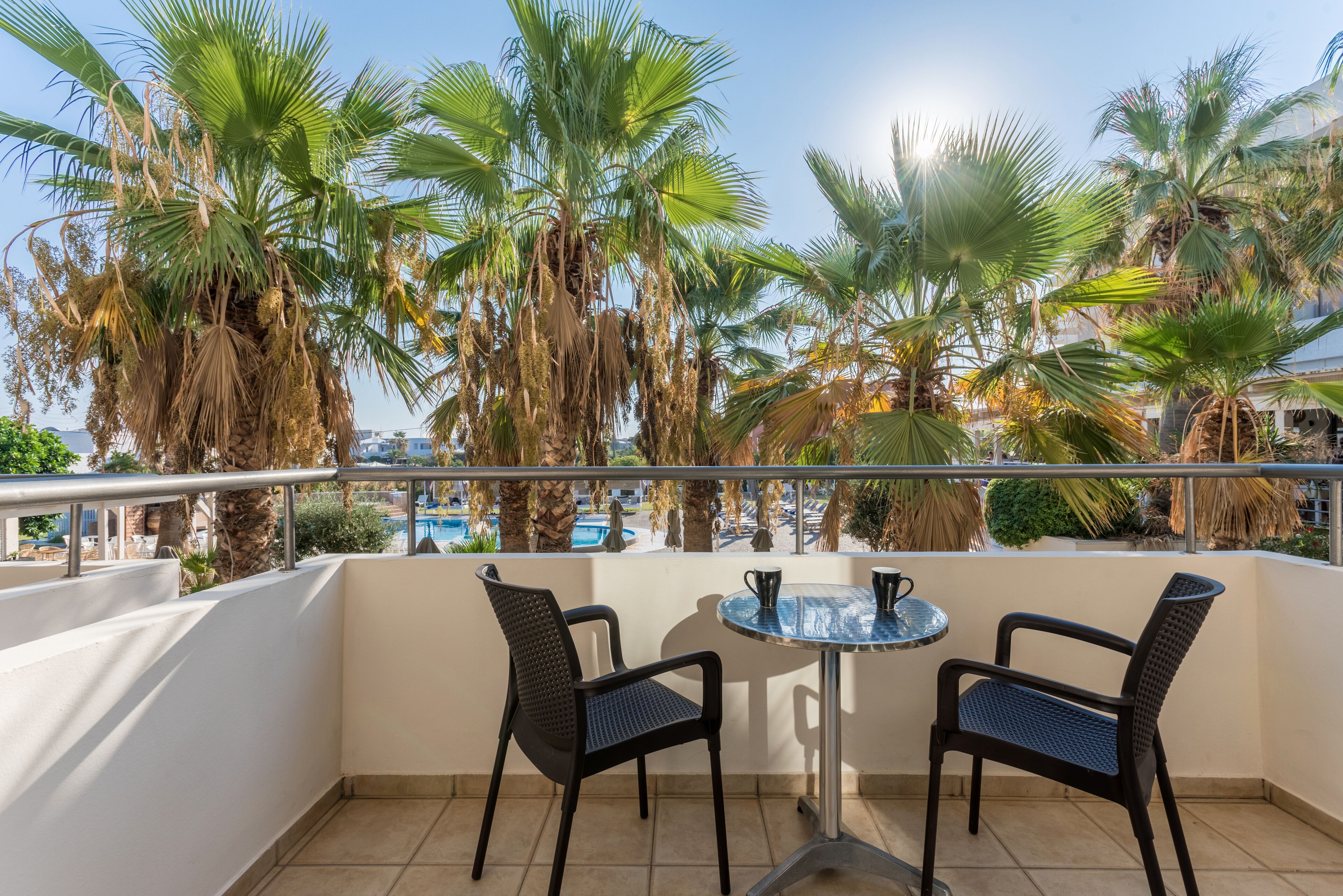 In-room safe, desk, iron/ironing board, bed sheets