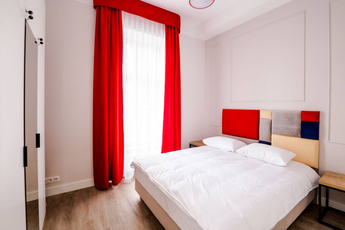 Family Apartment, 2 Bedrooms | Laptop workspace, soundproofing, iron/ironing board, WiFi (free)