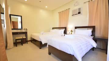 Habitación superior | Escritorio, wifi gratis y ropa de cama