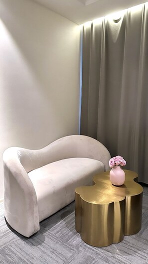 高級雙人或雙床房 | 客廳 | LCD 電視