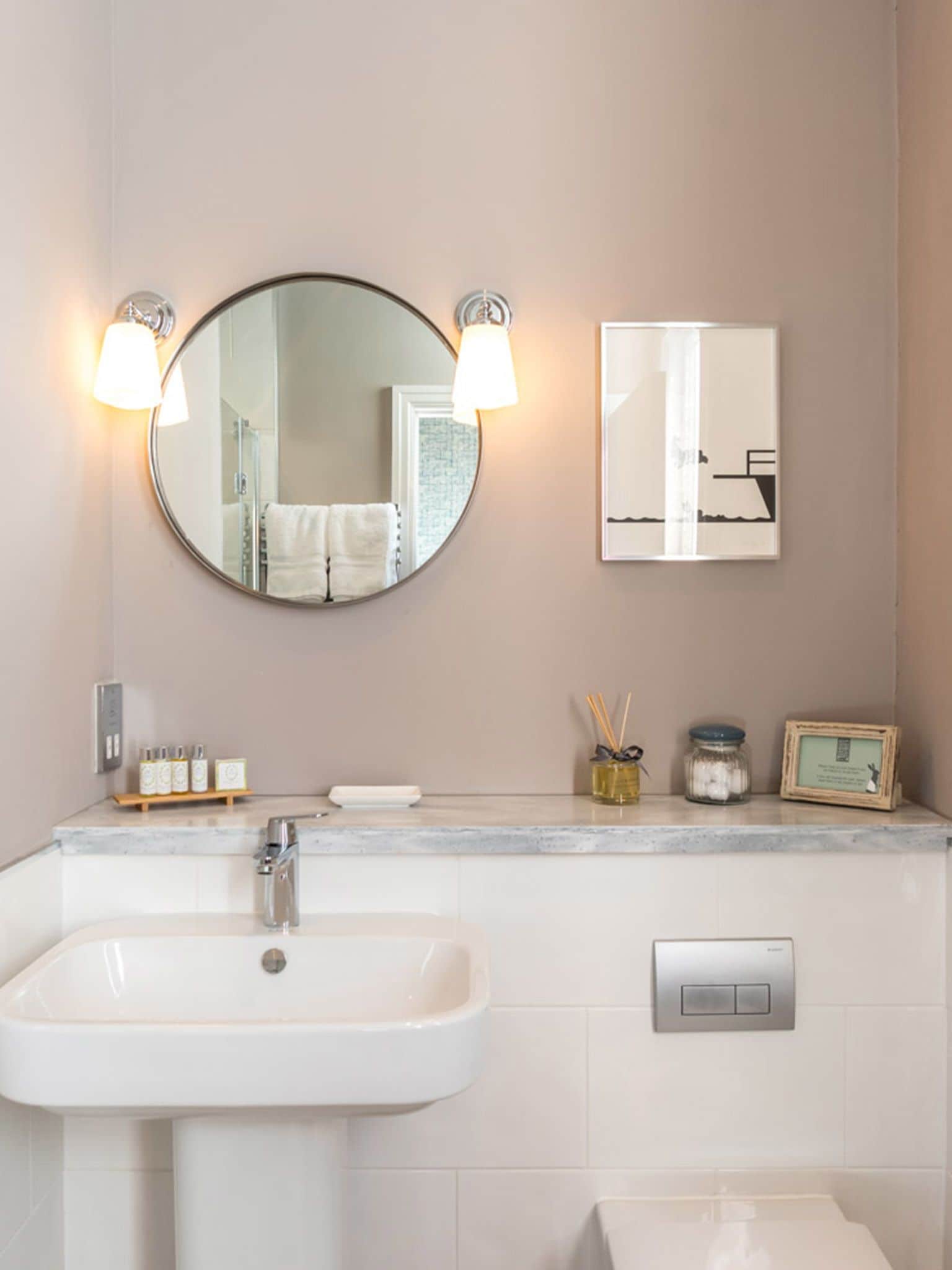 room, 1 king bed | bathroom | free toiletries, hair dryer, towels