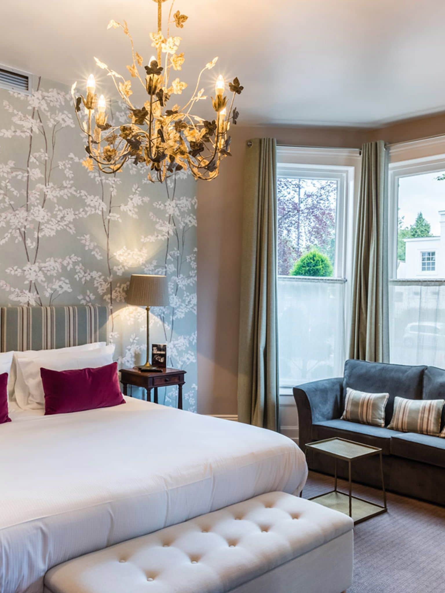 premium room | individually decorated, individually furnished, desk, iron/ironing board