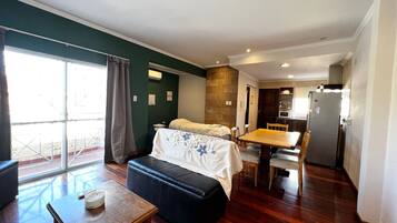 1 bedroom, down duvets, free WiFi, bed sheets