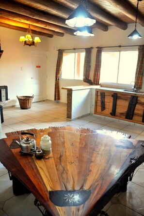 1 habitación, cubrecamas, wifi gratis y ropa de cama 